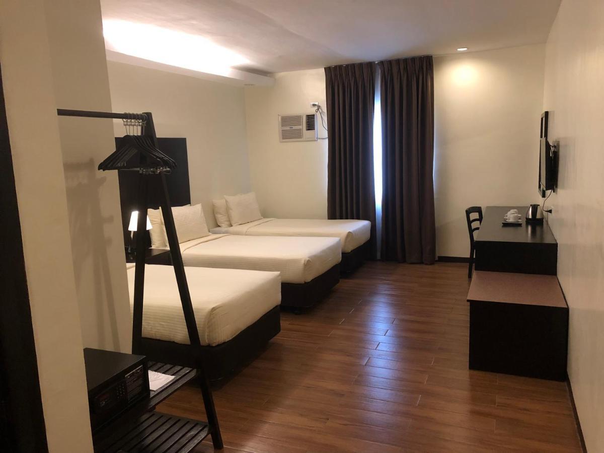 Pina Suites Ormoc Zewnętrze zdjęcie