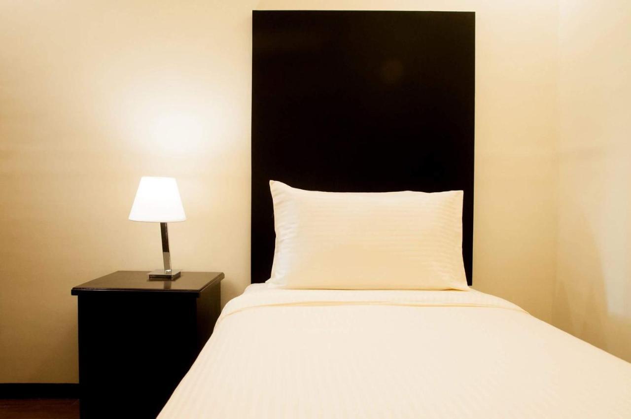 Pina Suites Ormoc Zewnętrze zdjęcie